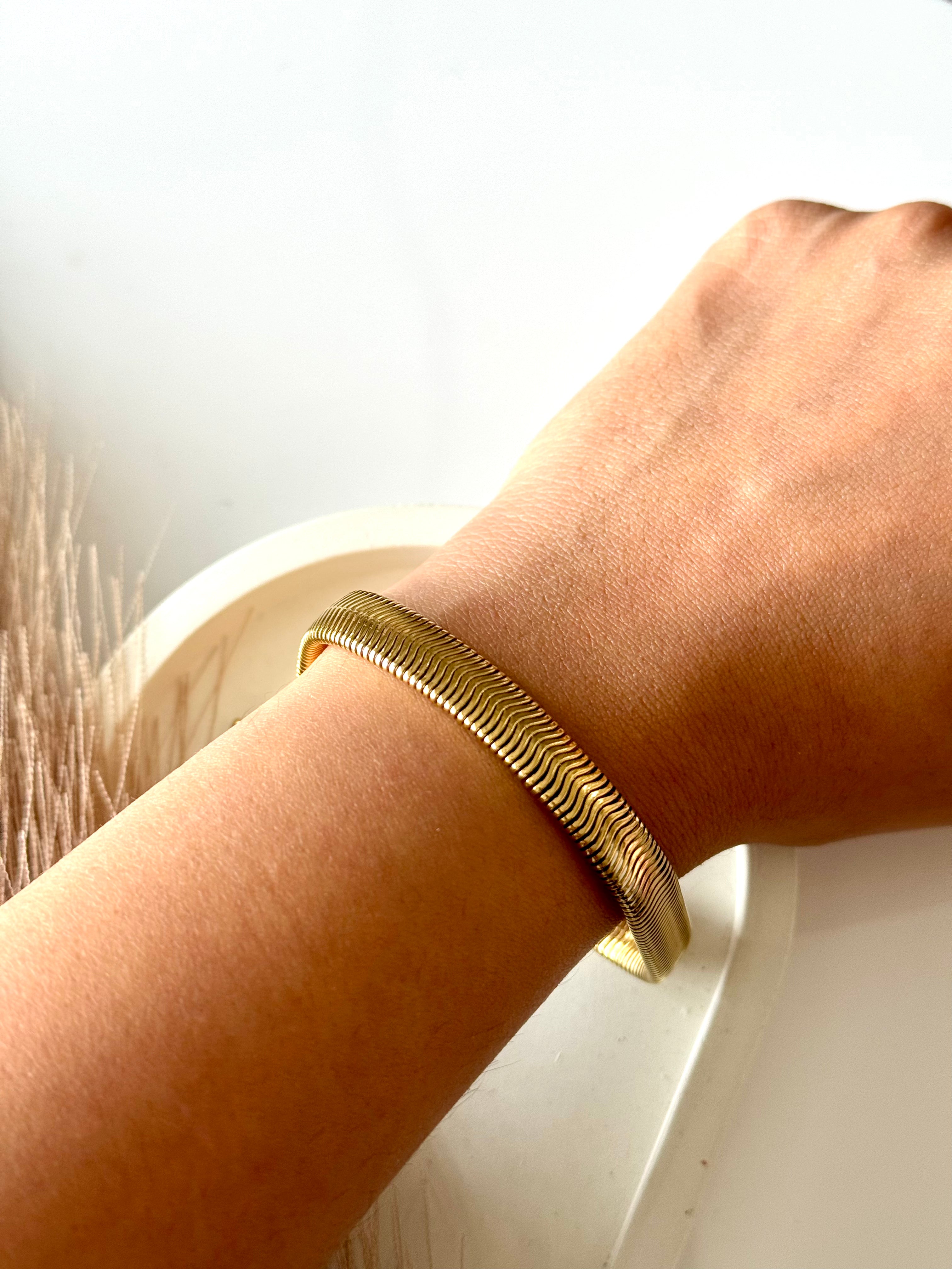 18K Gold Plated Antitarnish Wiper Bracelet