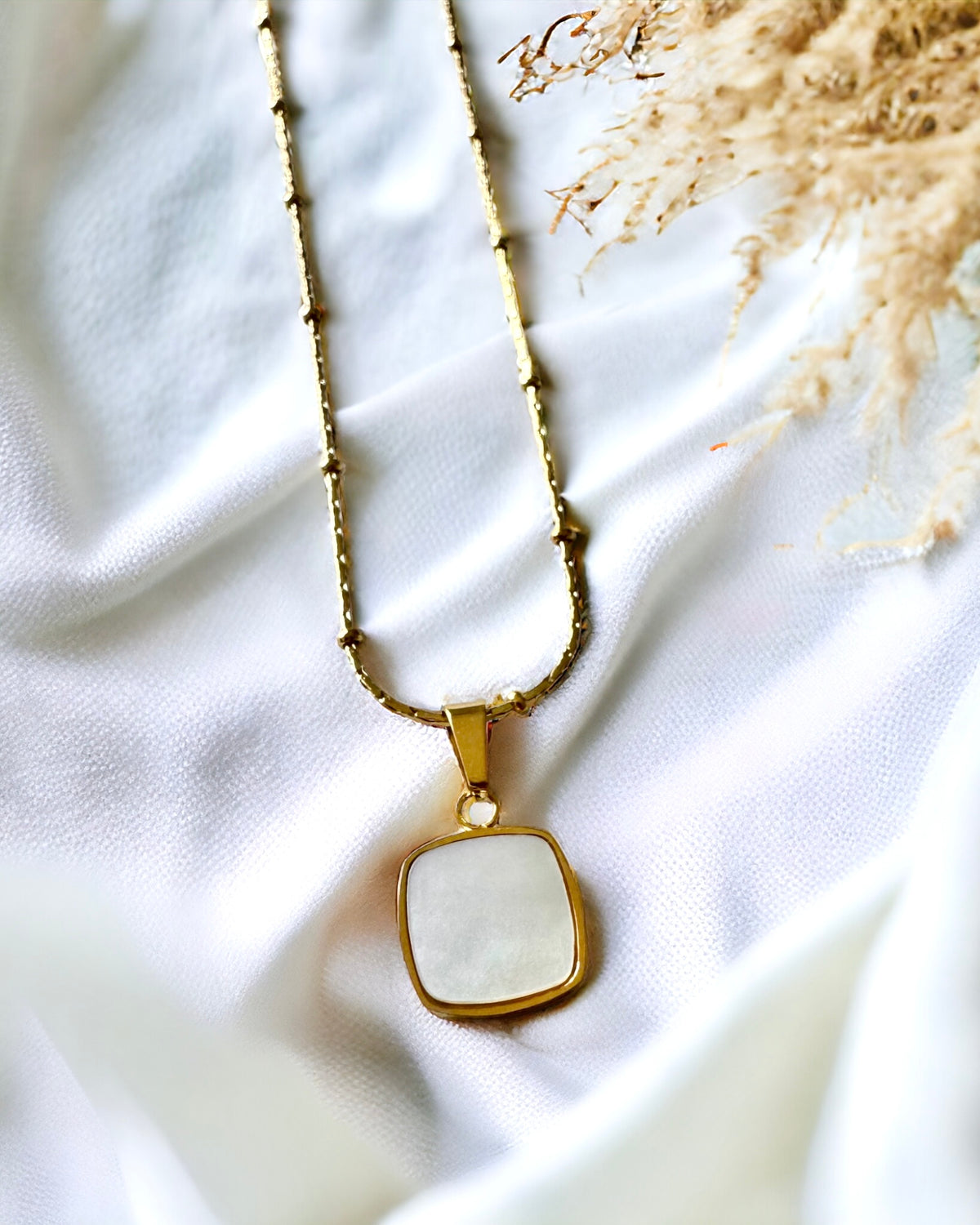 Elegant White Square Opal Antitarnish Necklace