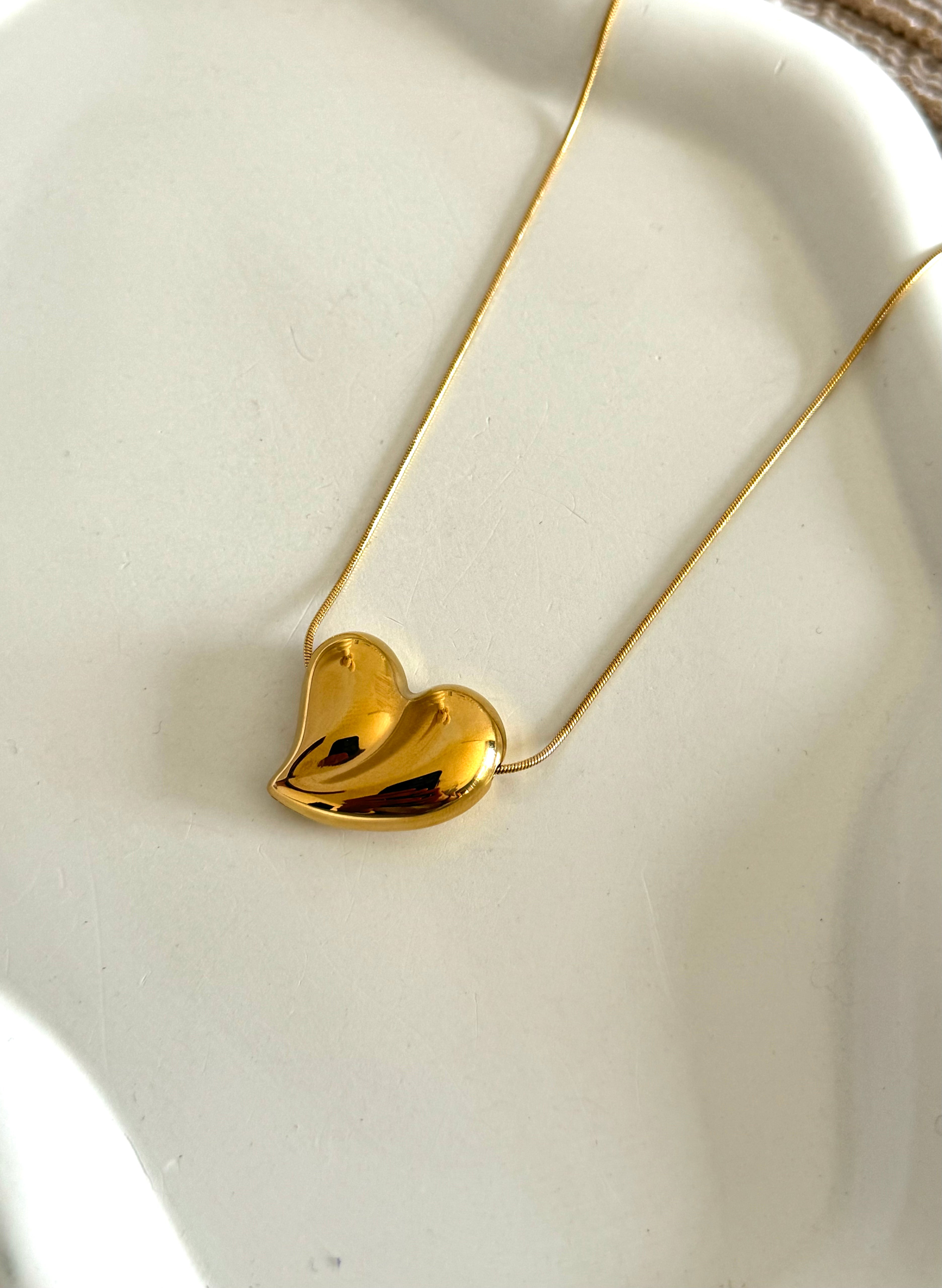 Antitarnish Bold Heart Necklace