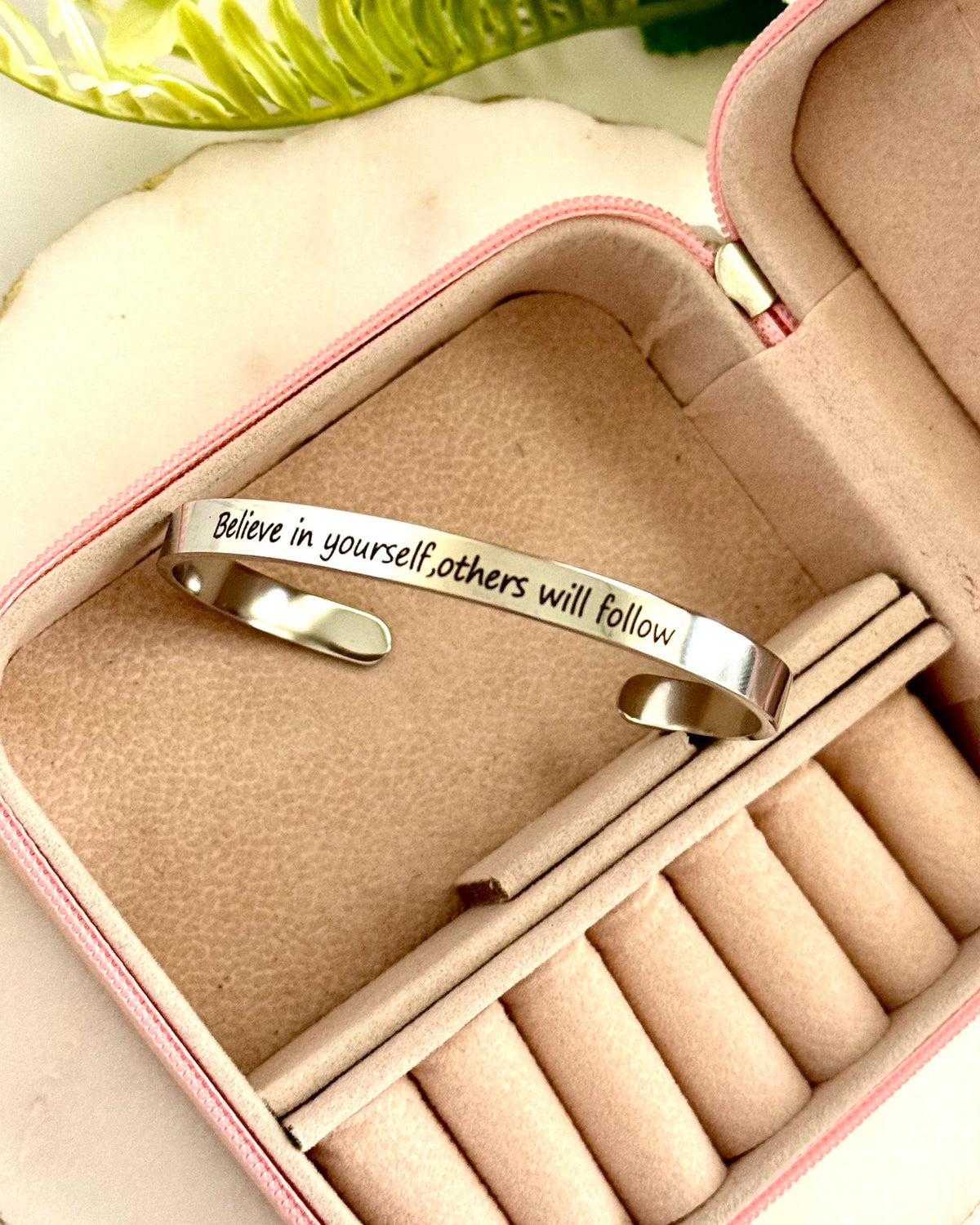 Antitarnish Silver Believe in Yourself Bracelet Bangle